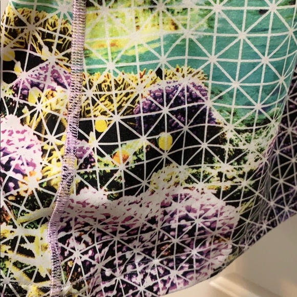 Lululemon Cool racerback Paradise grid - Picture 6 of 6